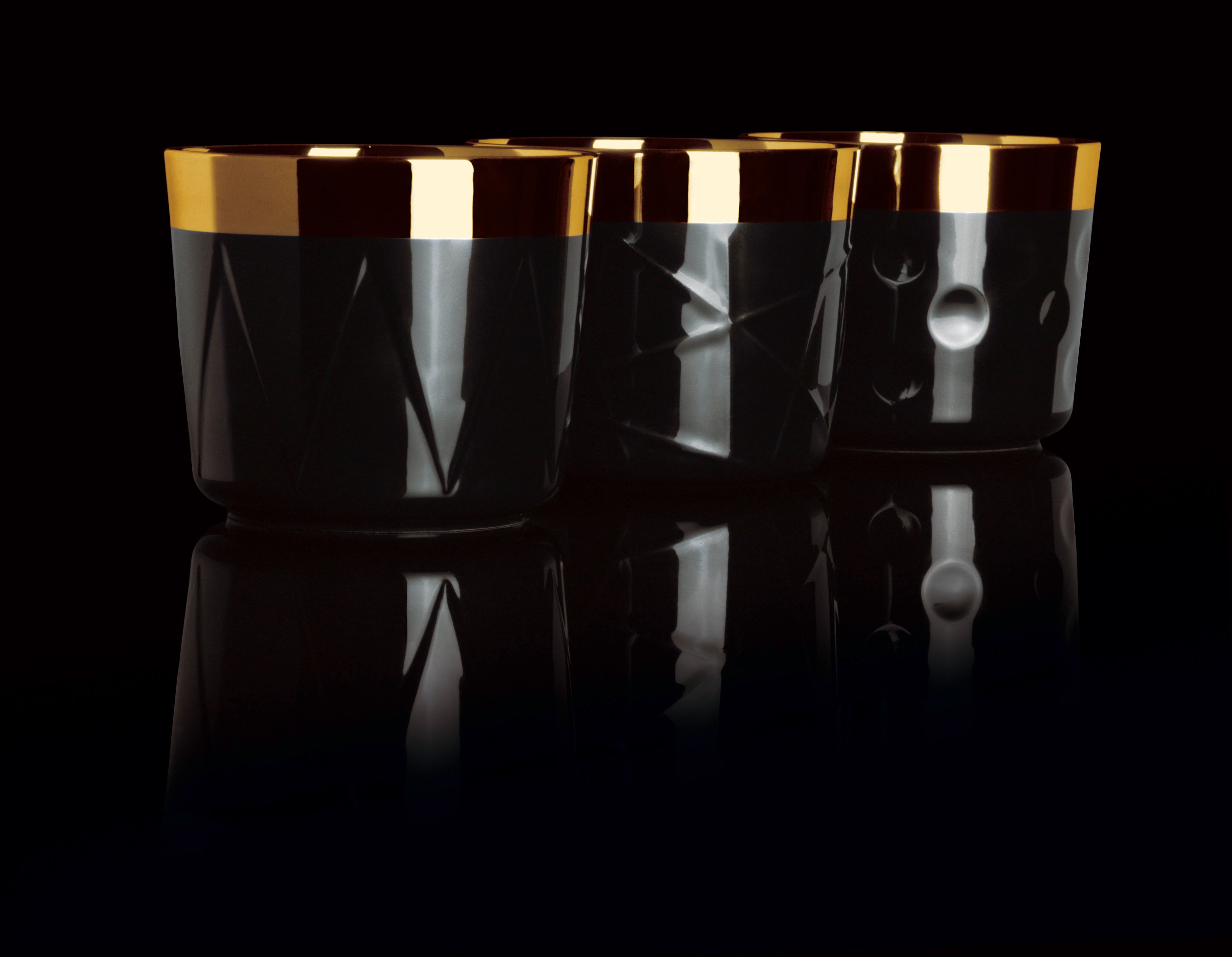 Champagnerbecher Noir, Cushion, Kissenrelief